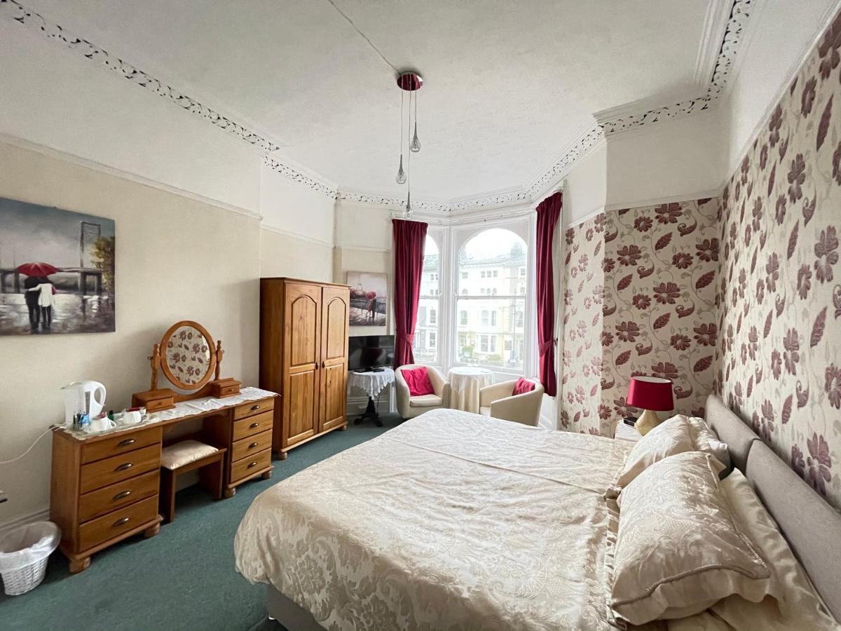 White Court Llandudno Bed & Breakfast Bagian luar foto
