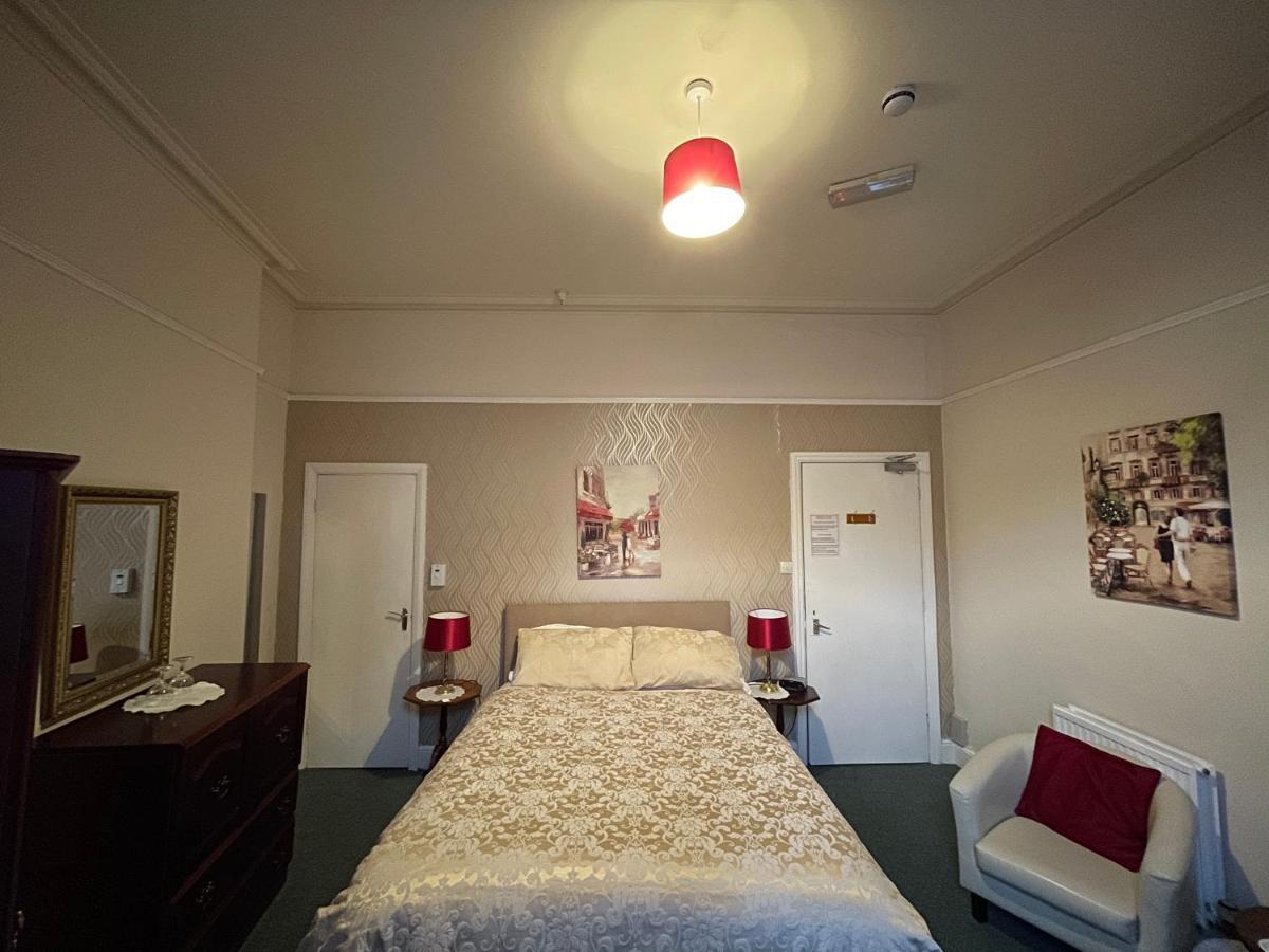 White Court Llandudno Bed & Breakfast Bagian luar foto