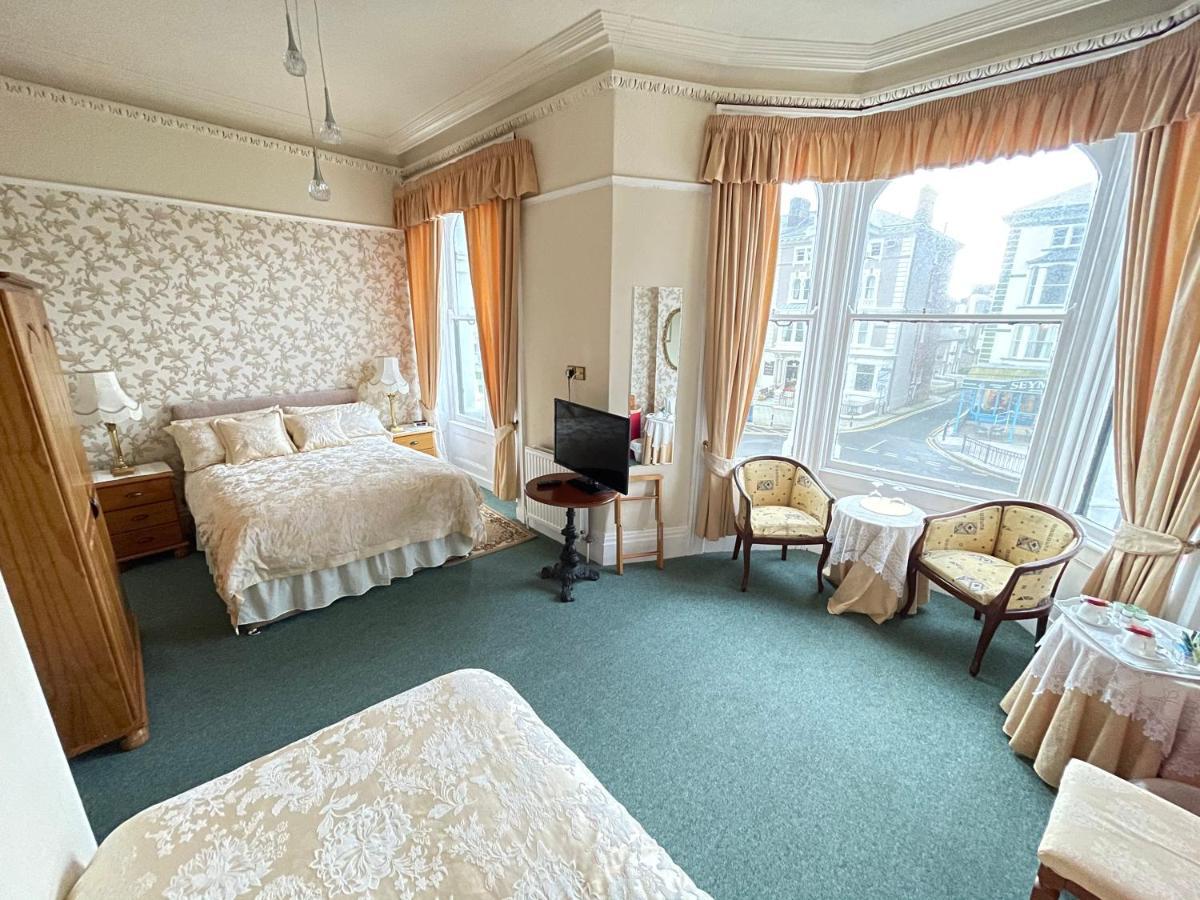 White Court Llandudno Bed & Breakfast Bagian luar foto