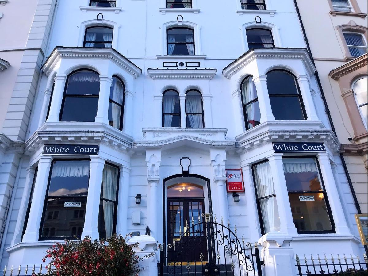 White Court Llandudno Bed & Breakfast Bagian luar foto